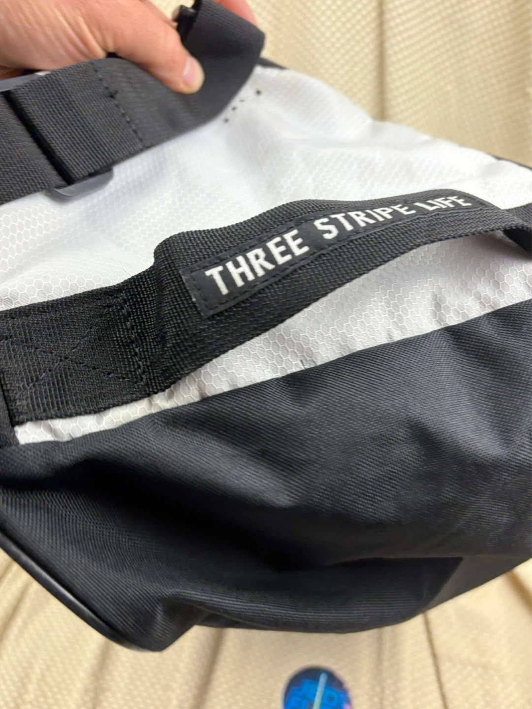 Adidas Duffel Bag some colour stain on handle - photo 4