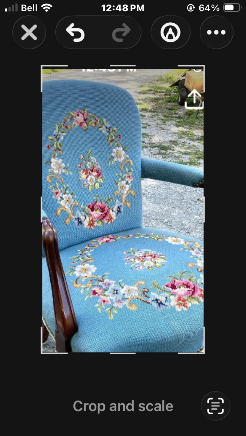 Floral Needlepoint Armchair - Vintage Style - photo 4