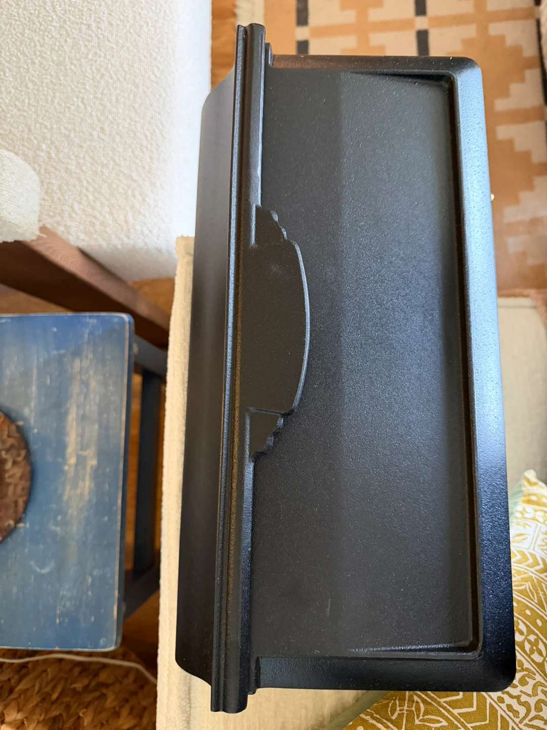 Heavy-Duty Matte Black Cast Metal Mailbox - photo 3