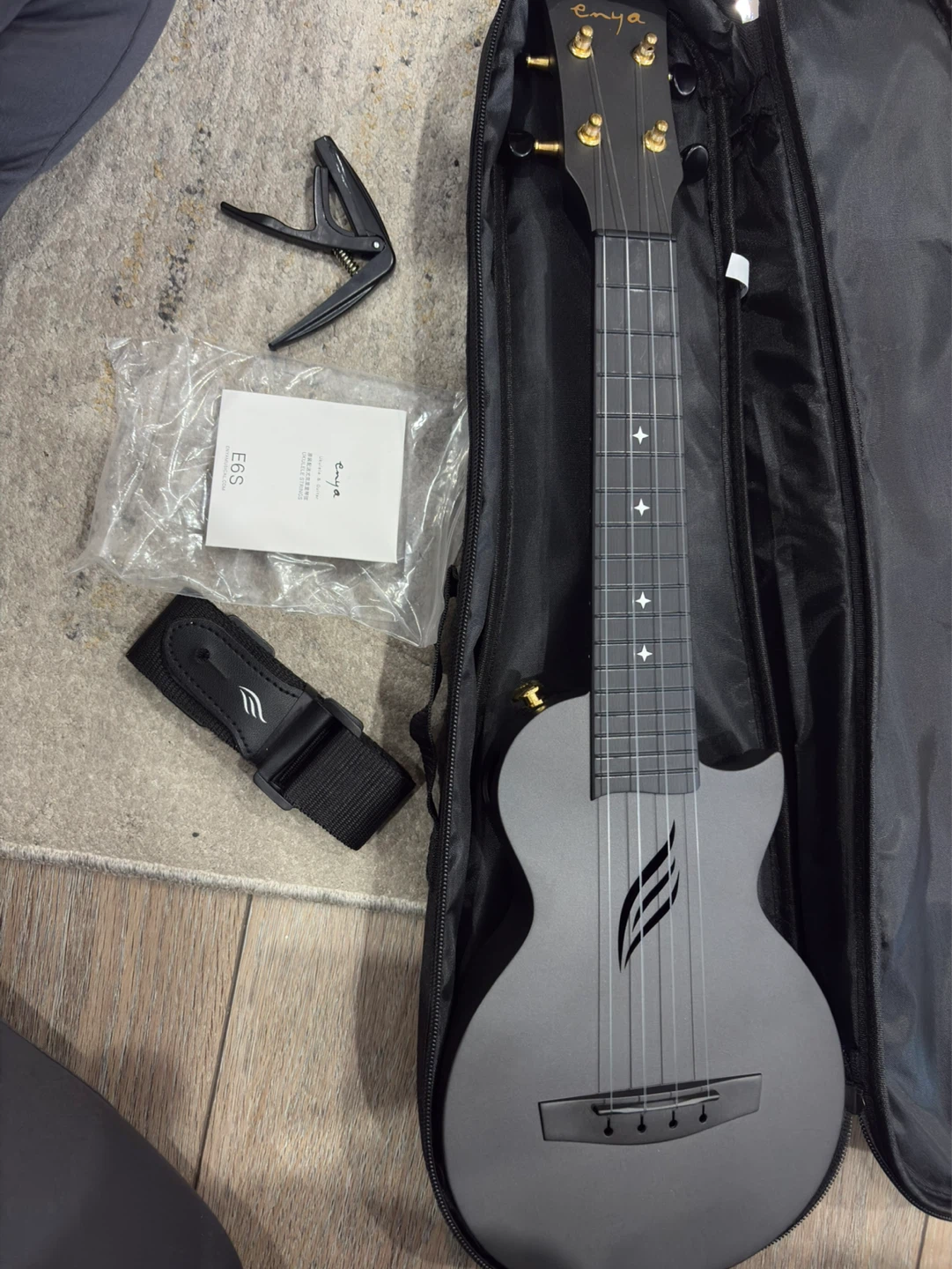 Enya Soprano Ukulele Nova U Mini 21" - Carbon Fiber, Black - photo 5