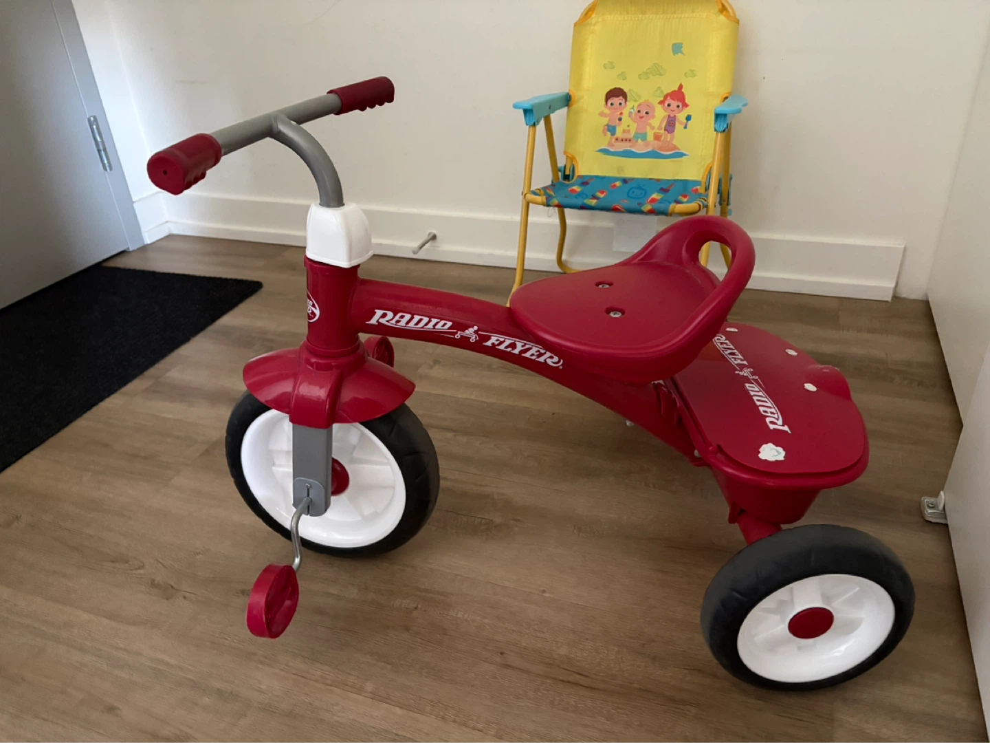 Radio Flyer Tricycle - photo 2