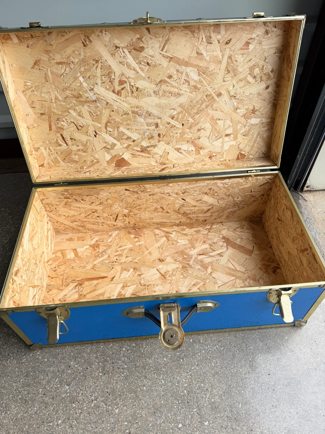 Blue Vintage Cedar Lined Storage Trunk Chest - photo 4