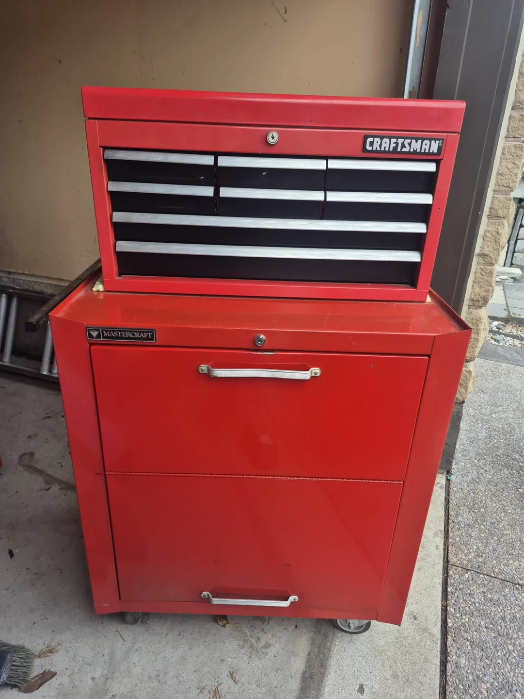 Red Craftsman Mastercraft Tool Chest