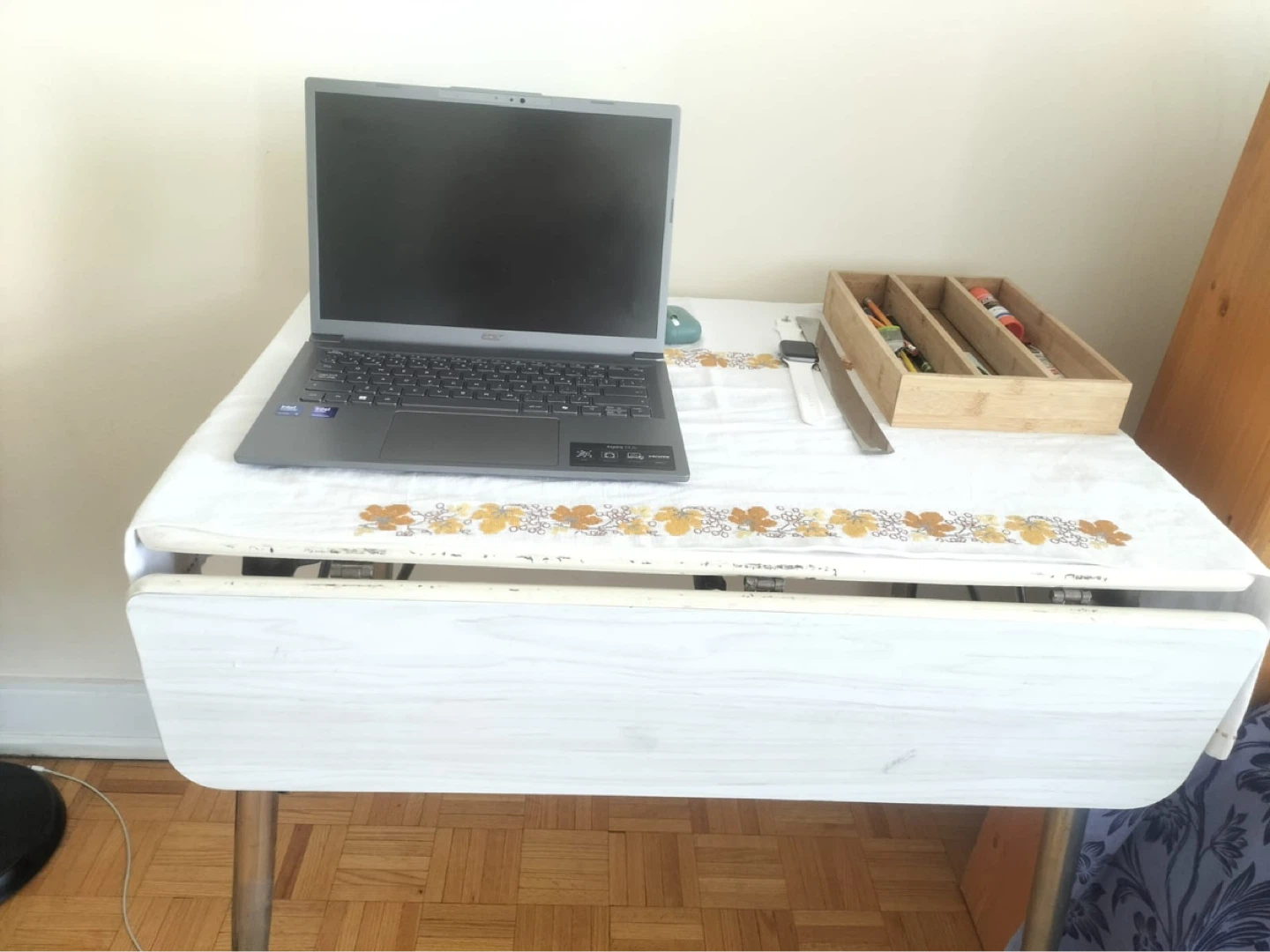 Expandable Study table with revolving Chair with Wheels