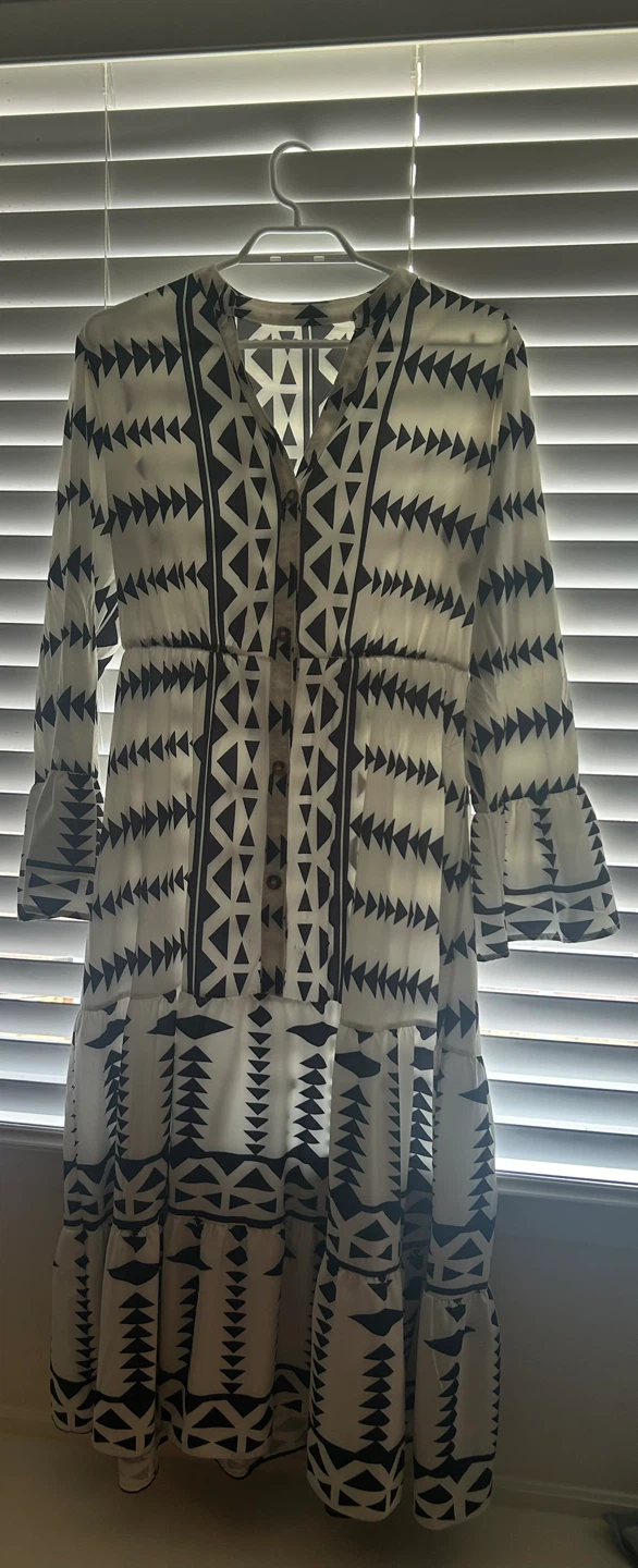 Women's Black and White Geometric Print Dress
