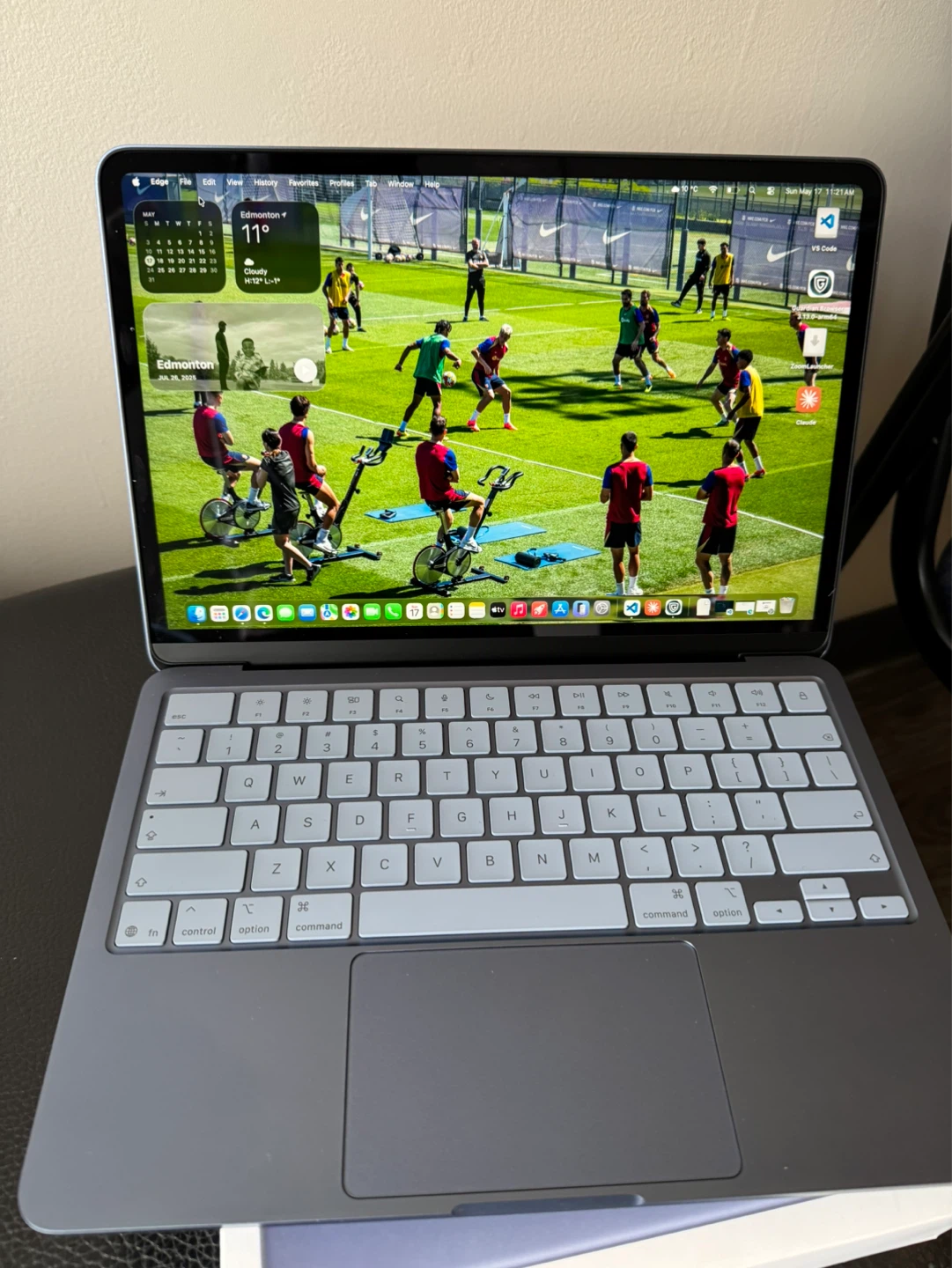 Mac book Neo 2026 - photo 3