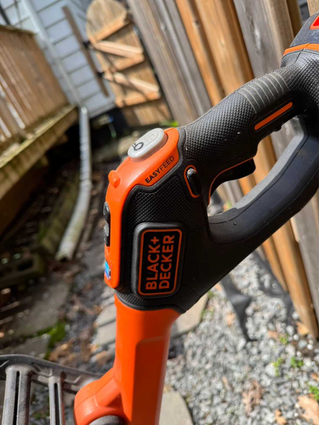 Black+Decker Cordless String Trimmer - photo 2