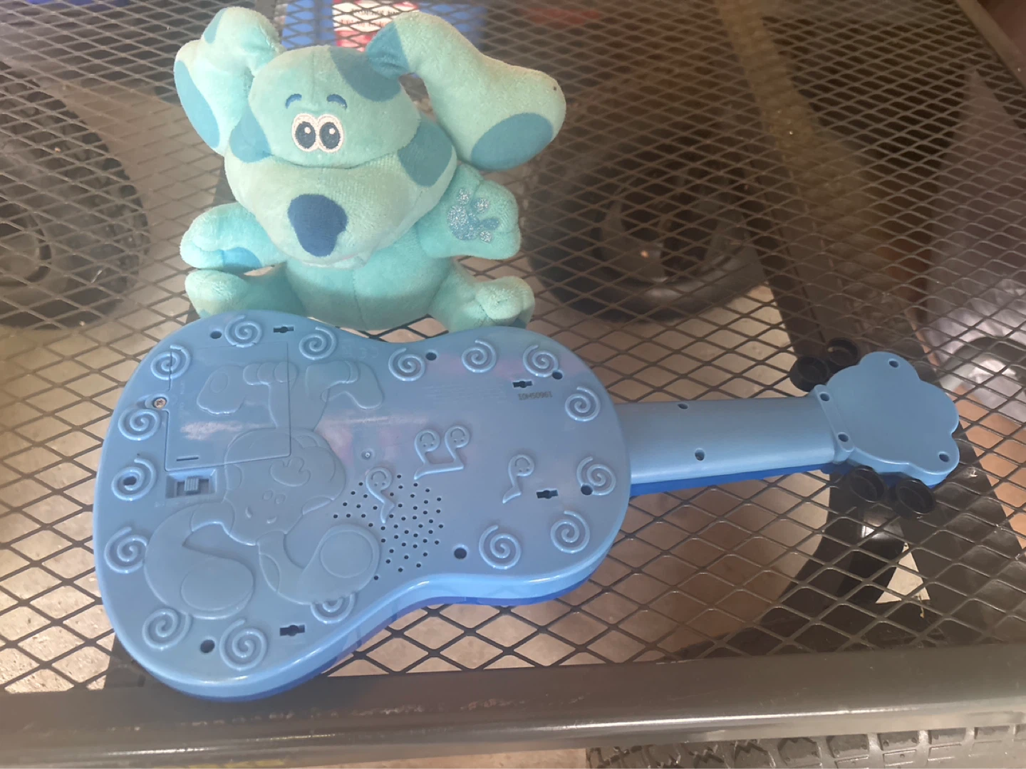Blue's Clues Musical Guitar Toy - photo 2