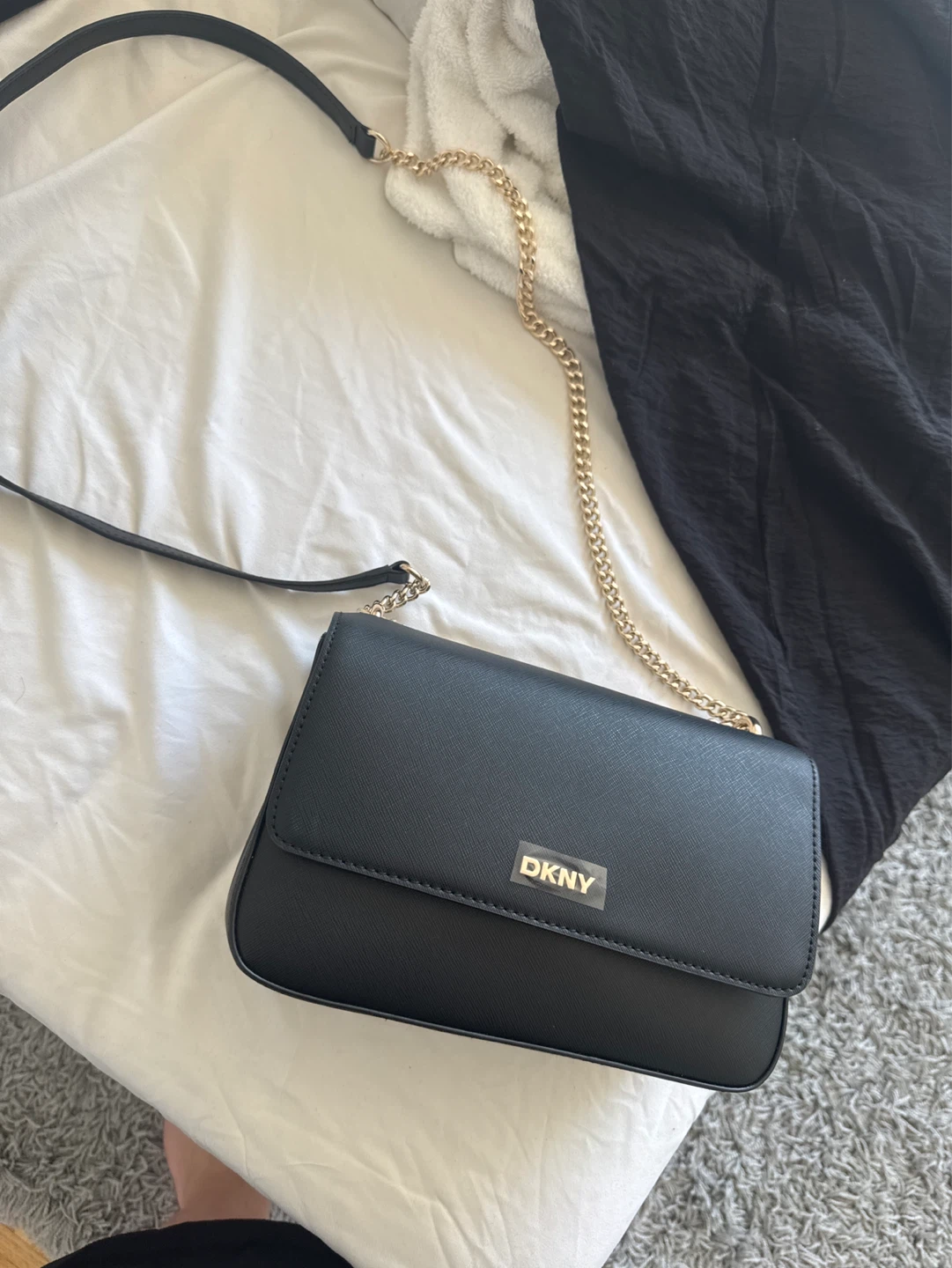 DKNY Black Leather Crossbody Bag with Gold Chain - photo 2