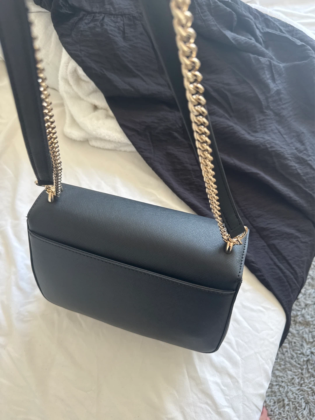 DKNY Black Leather Crossbody Bag with Gold Chain - photo 3