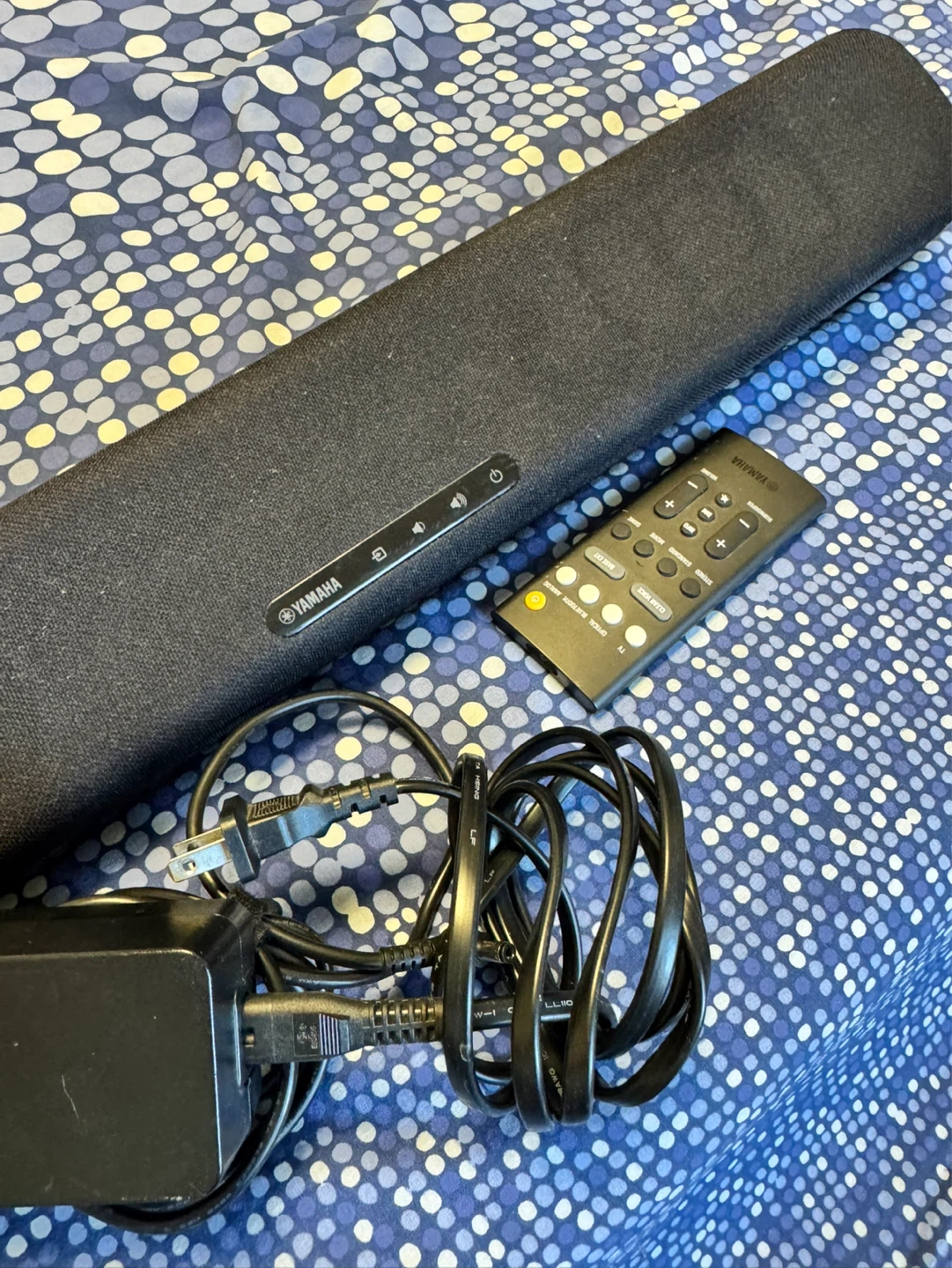 Yamaha Soundbar with Remote and Power Adapter
