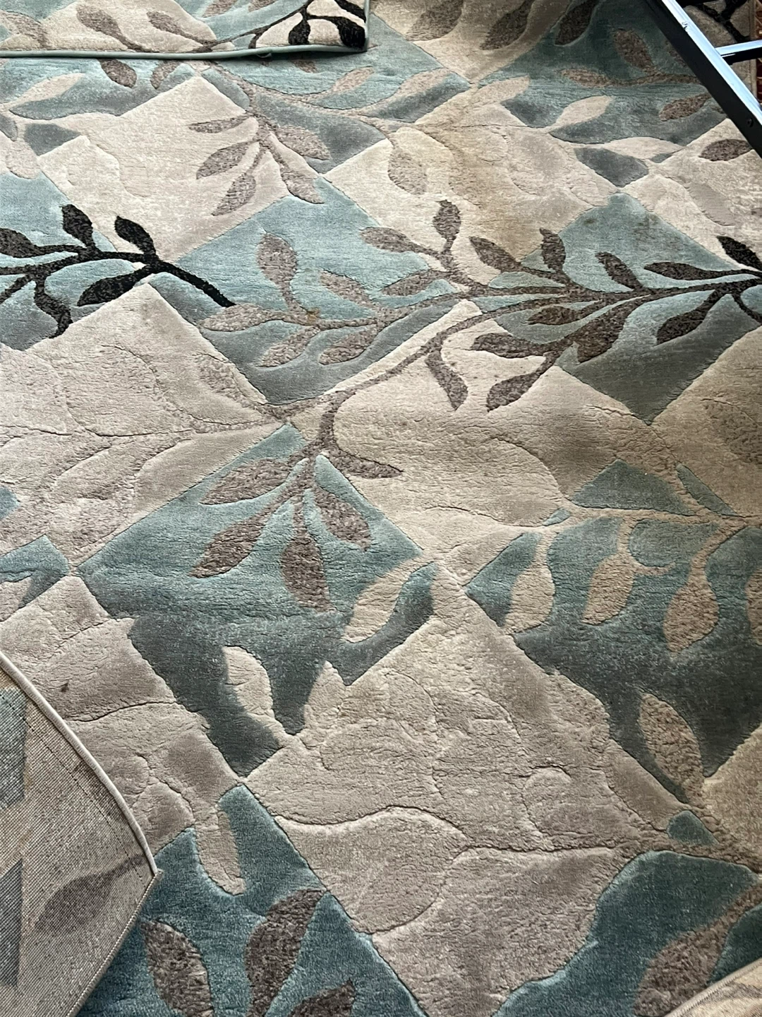 Area Rug with Leaf Pattern set off two - photo 2