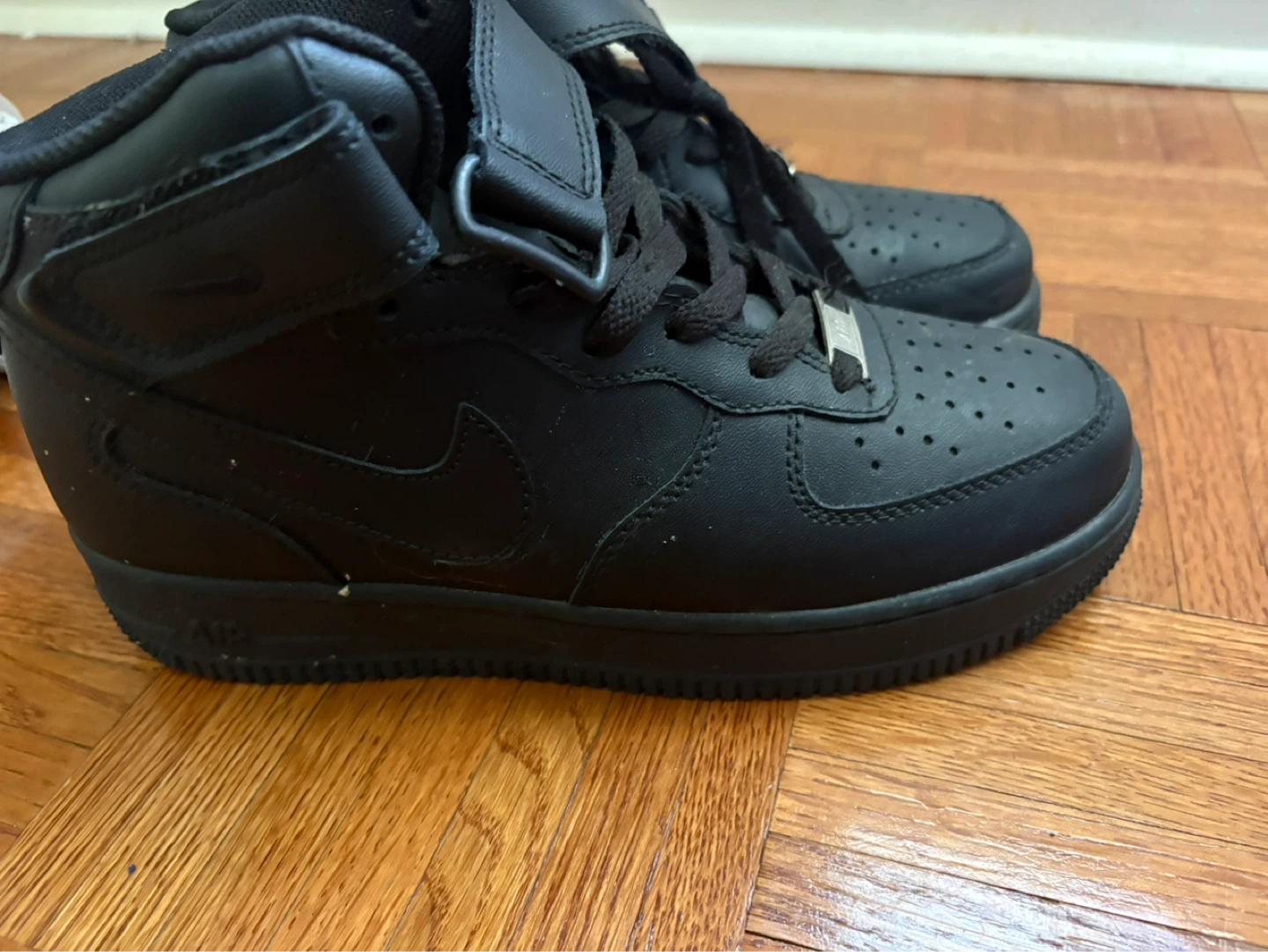 Nike Air Force 1 Mid Black Sneakers - photo 2