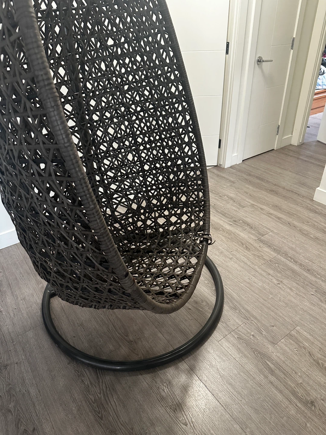 Egg swing chair with stand - photo 3