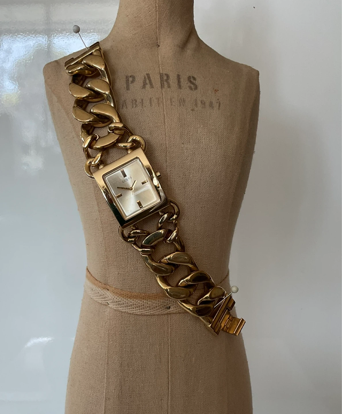Vintage Guess Gold Tone Chunky Bracelet Ladies Watch W13523L2