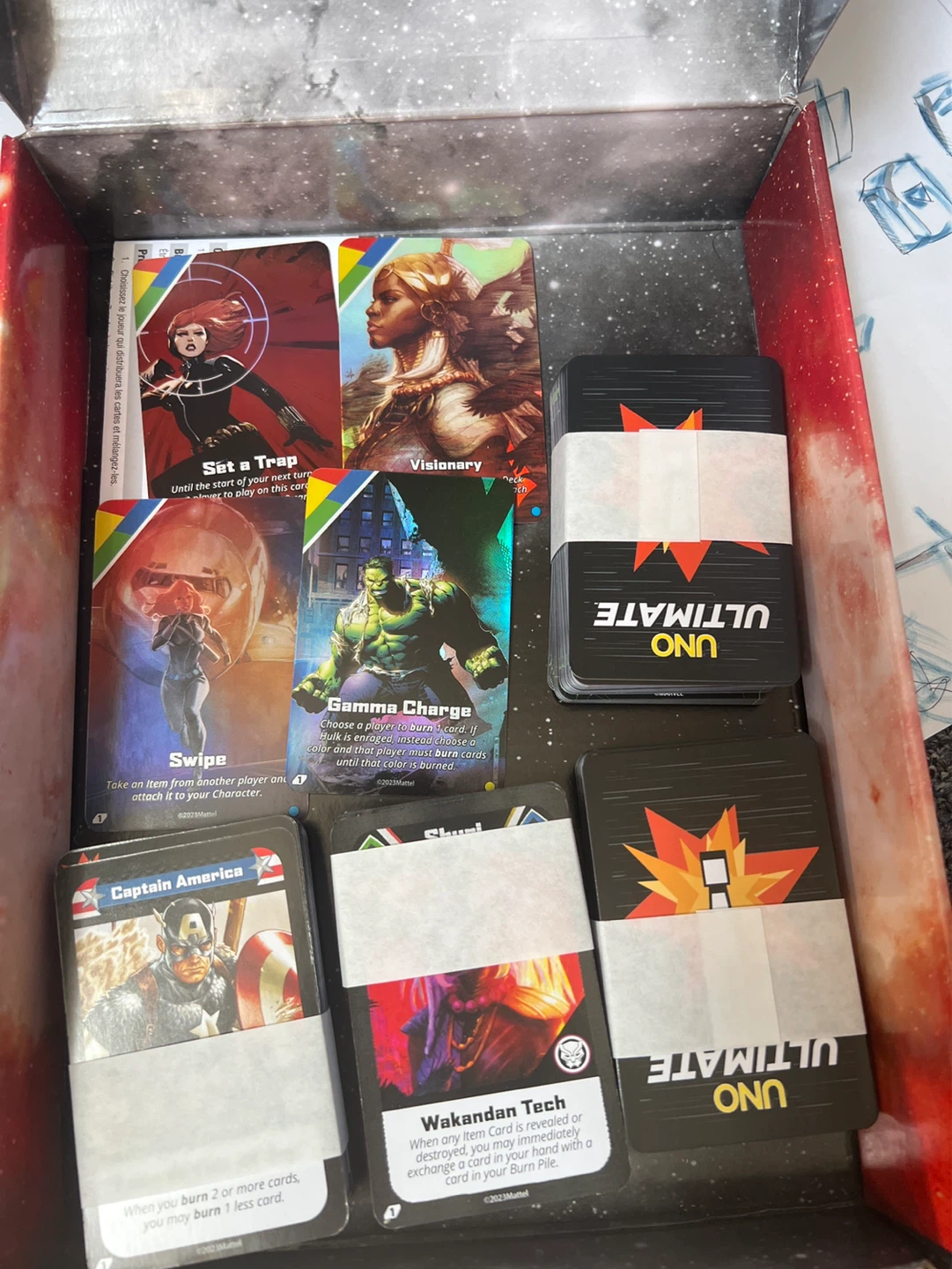 UNO Ultimate Marvel Card Game - photo 2
