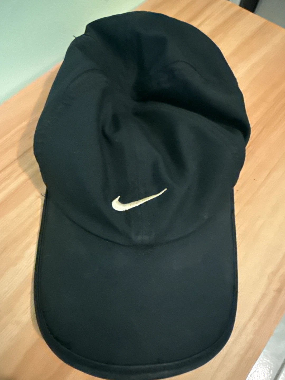 Men’s small sweater and Nike hat - photo 3