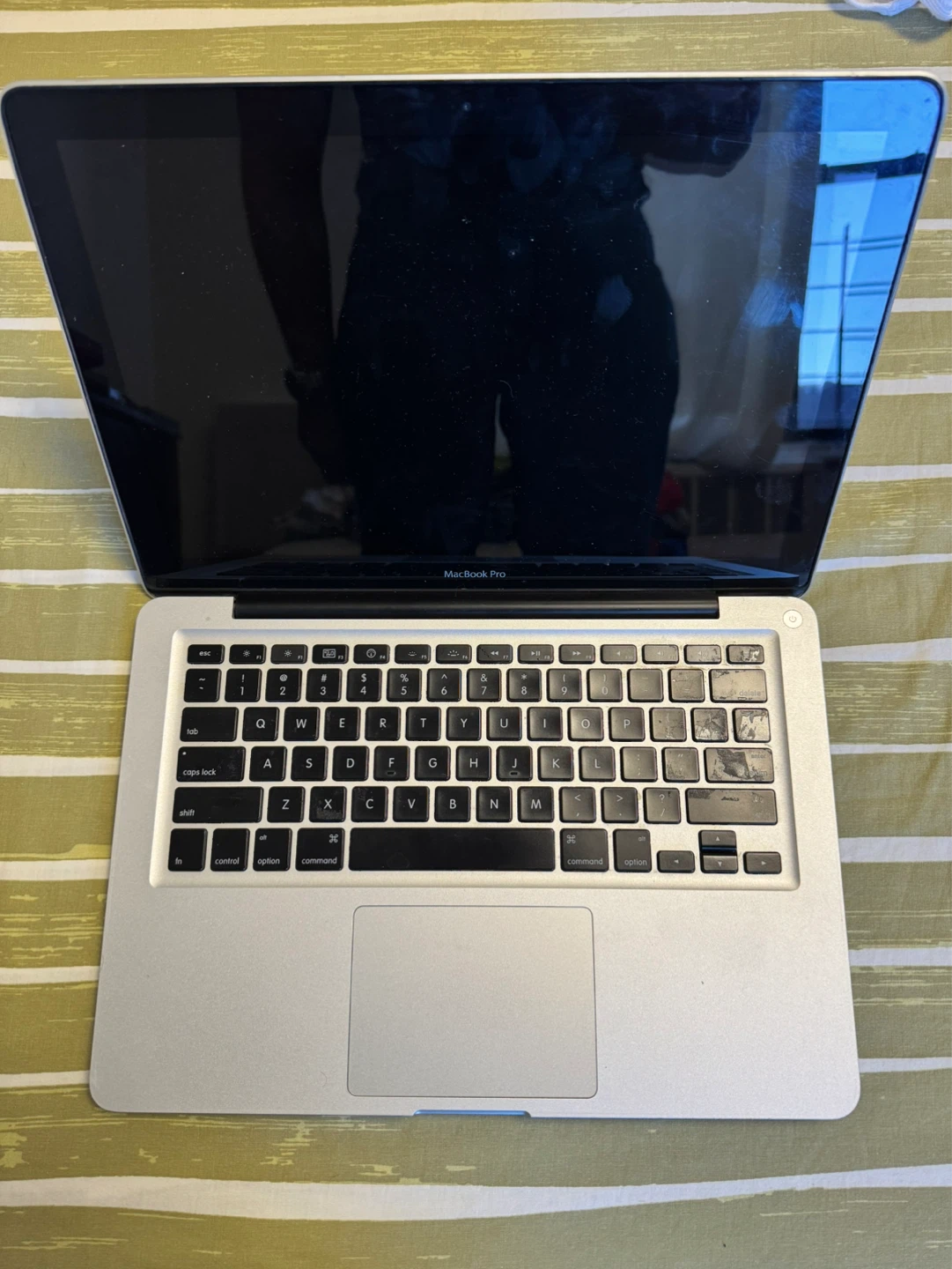 Apple MacBook Pro Laptop - photo 2