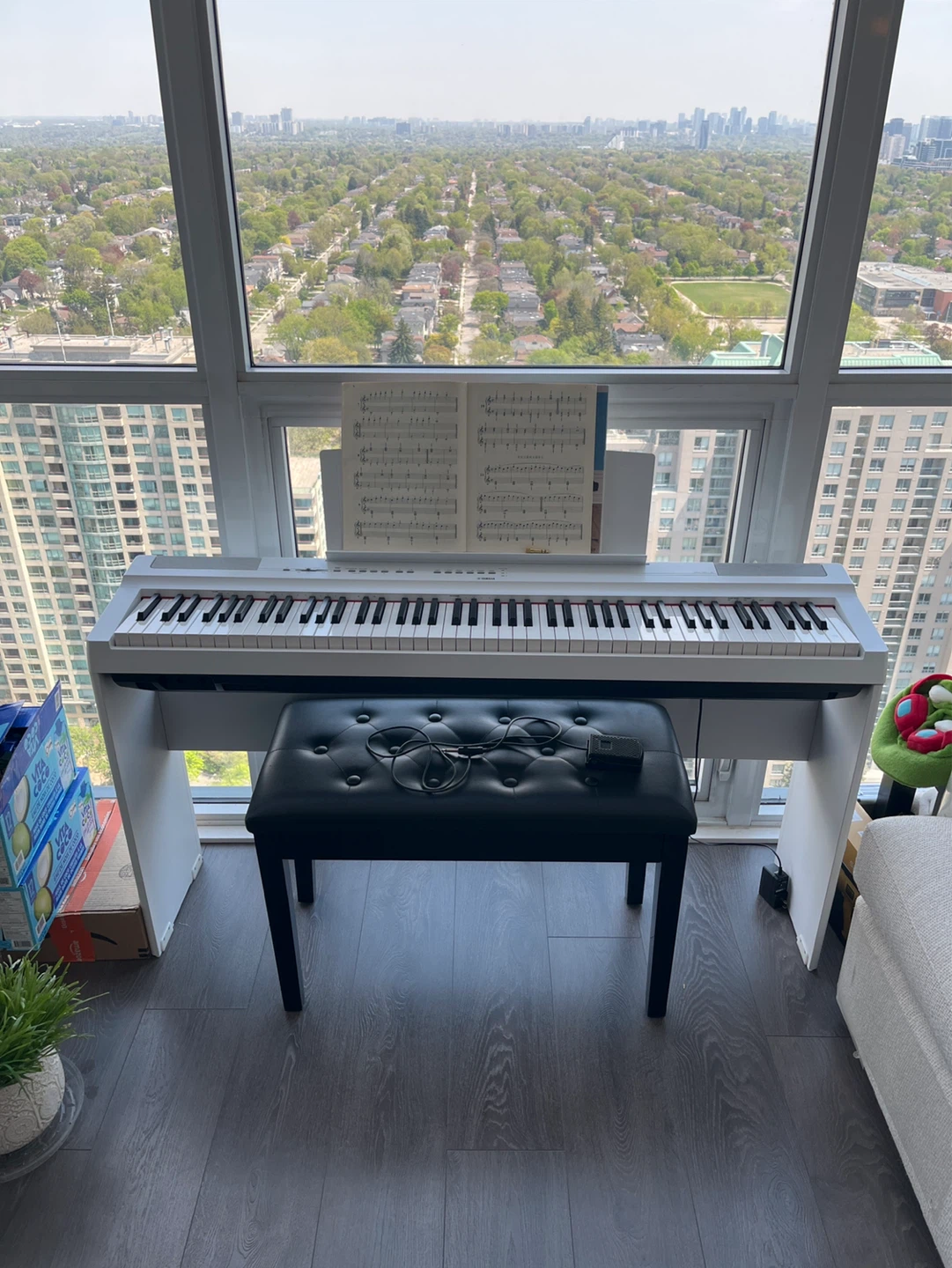 Yamaha P125 Digital Piano with Stand, bench and Pedal