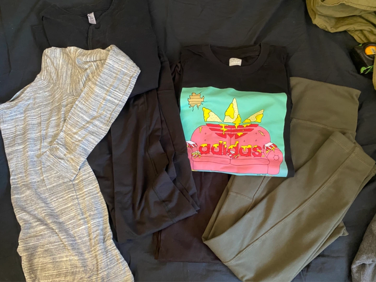 Women’s clothing bundle (M-L)