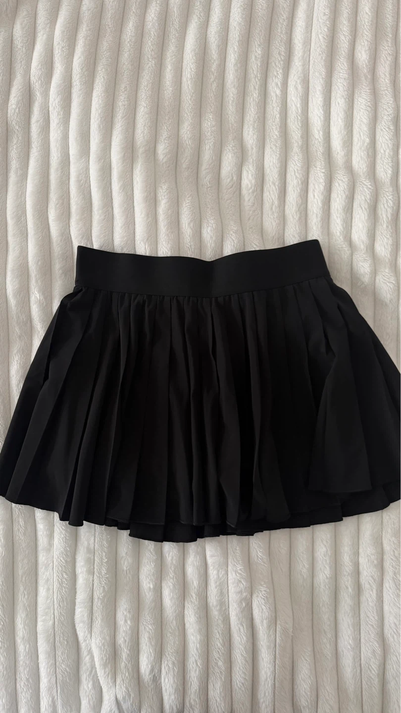 Aritzia black tennis skort - photo 2