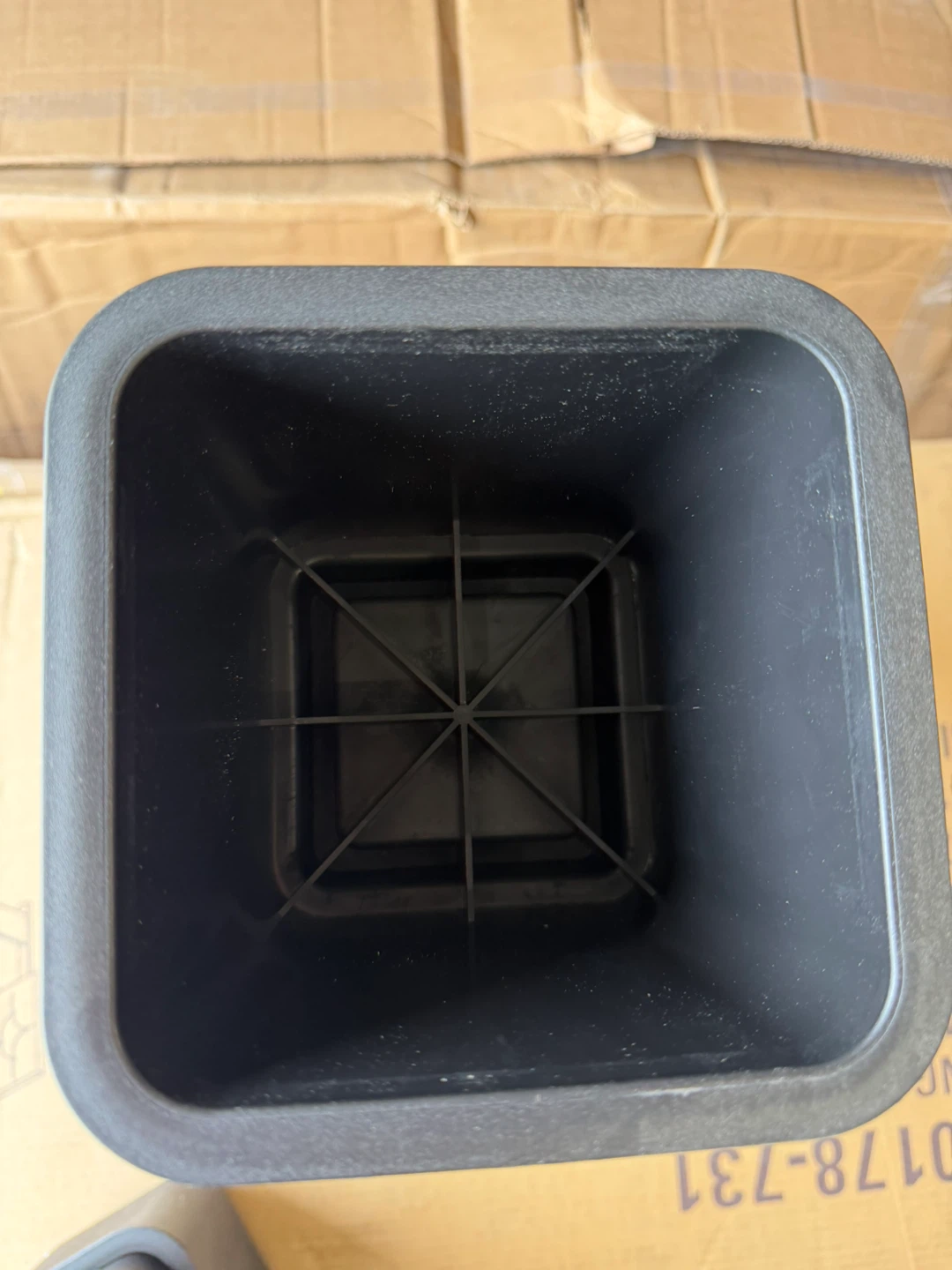Black Square Plastic Plant Pots (Set of 6) - photo 5