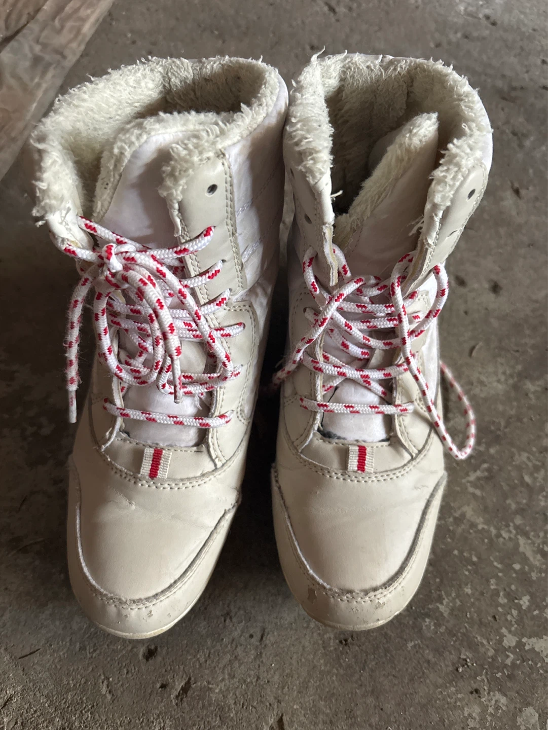 White Winter Boots with Red Laces size 5