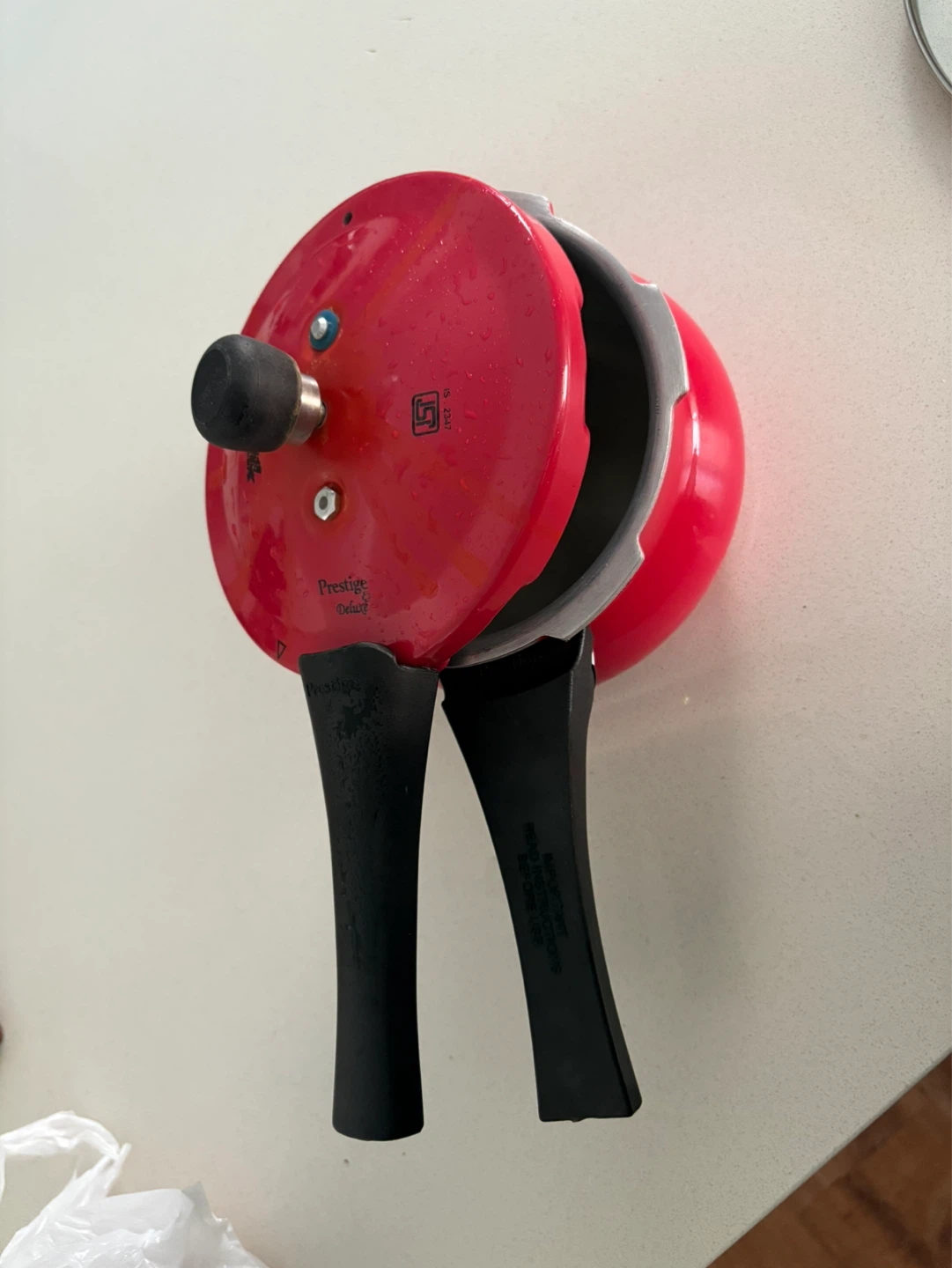 Prestige Deluxe Pressure Cooker Red