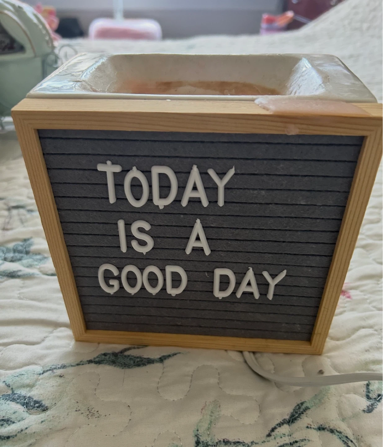 Wax Melt Warmer with Letter Board