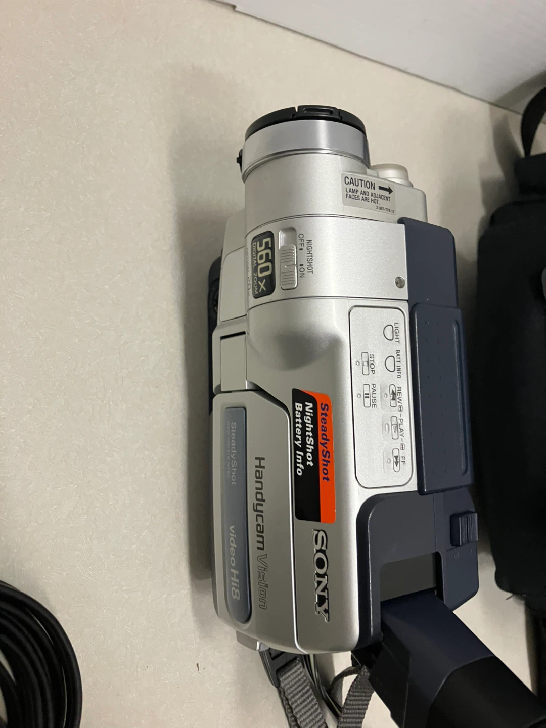 Sony Handycam camcorder video 8/hi8 Night Vision CCD-TRV318. - photo 2
