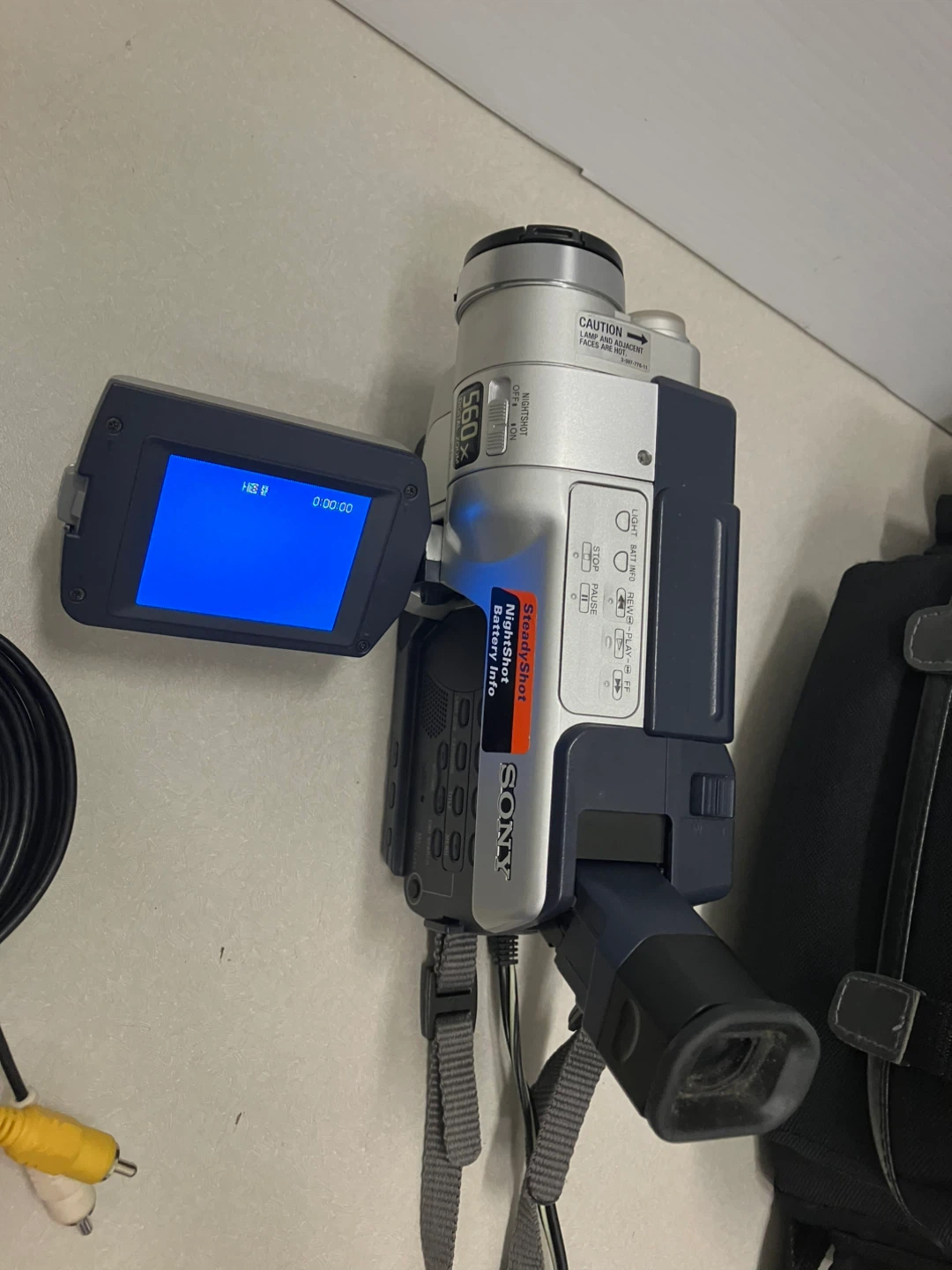 Sony Handycam camcorder video 8/hi8 Night Vision CCD-TRV318. - photo 3