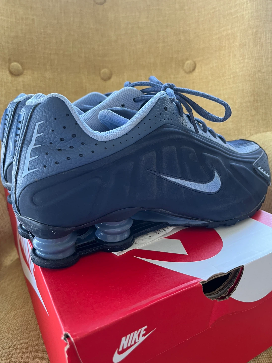 Nike Shox R4 Men's Athletic Shoes Size 11 - photo 3