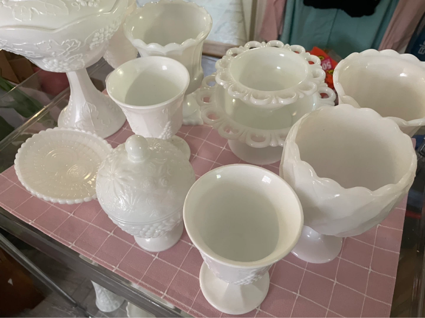 Set of 20 Milk Glass Vases and Decorative Bowls - photo 3