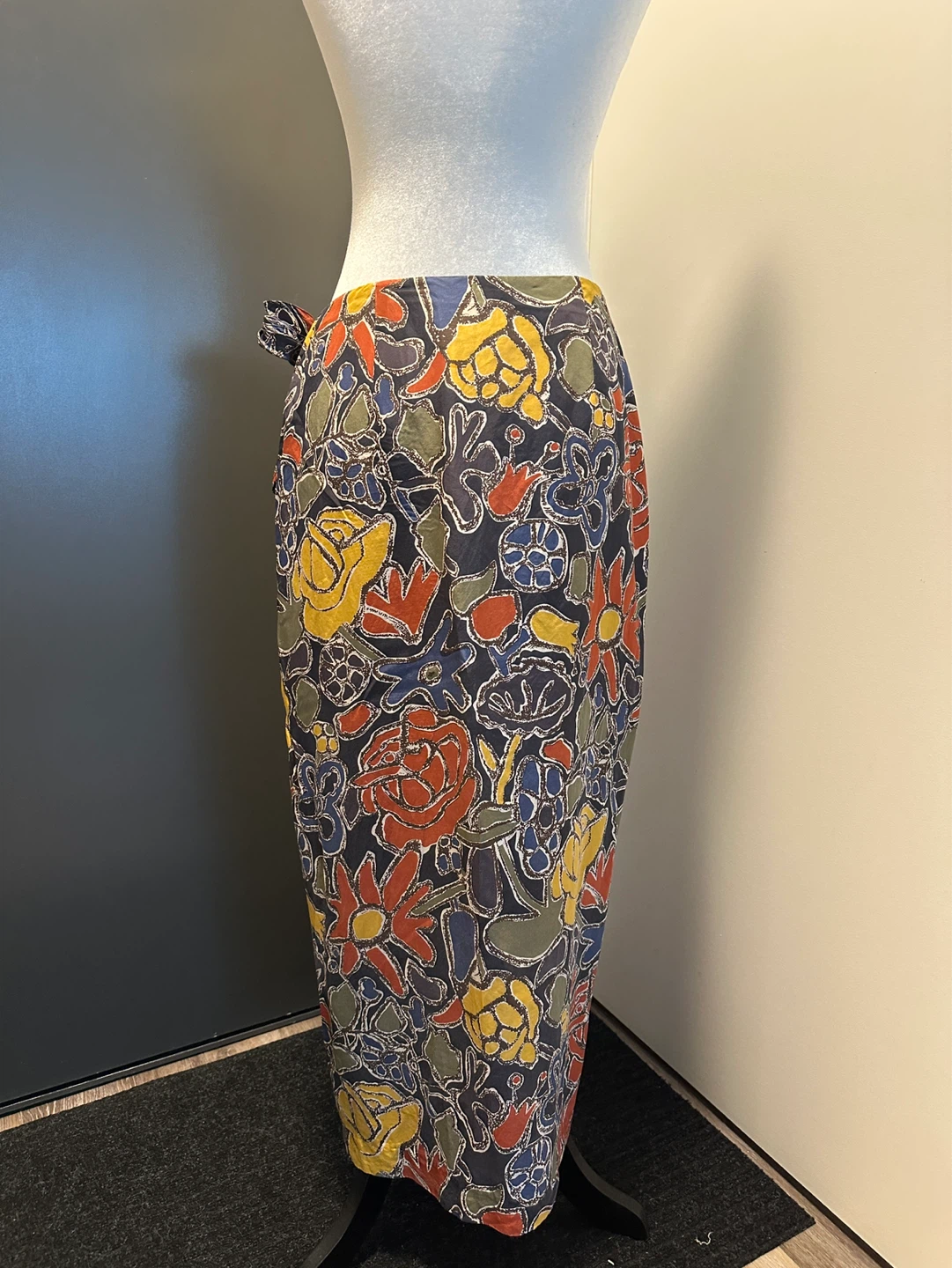 Vintage Tristan&Iseut Midi Wrap Silk Skirt - photo 4