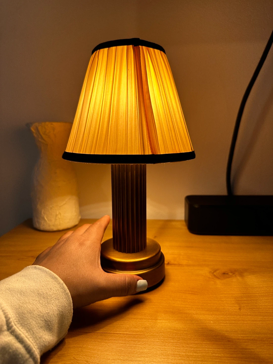 SOHO HOME Emmie Portable Lamp - photo 3