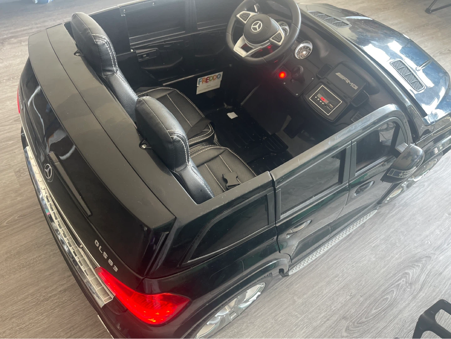 Mercedes-Benz GLS 63 Ride-On Toy Car - photo 5