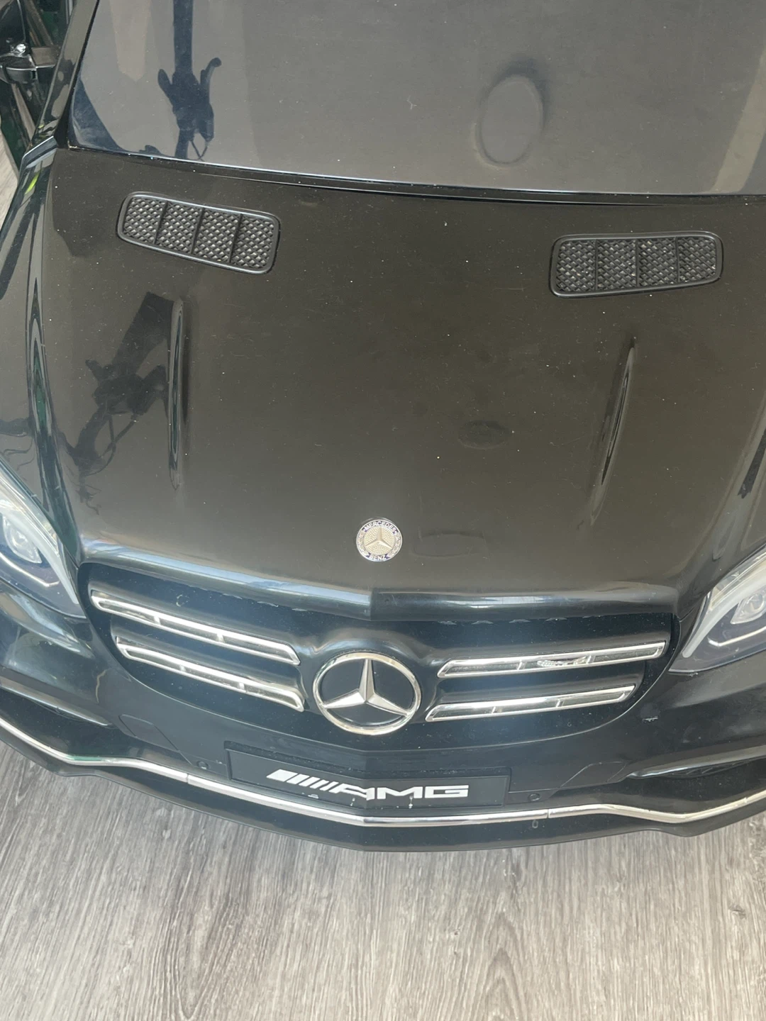Mercedes-Benz GLS 63 Ride-On Toy Car - photo 4
