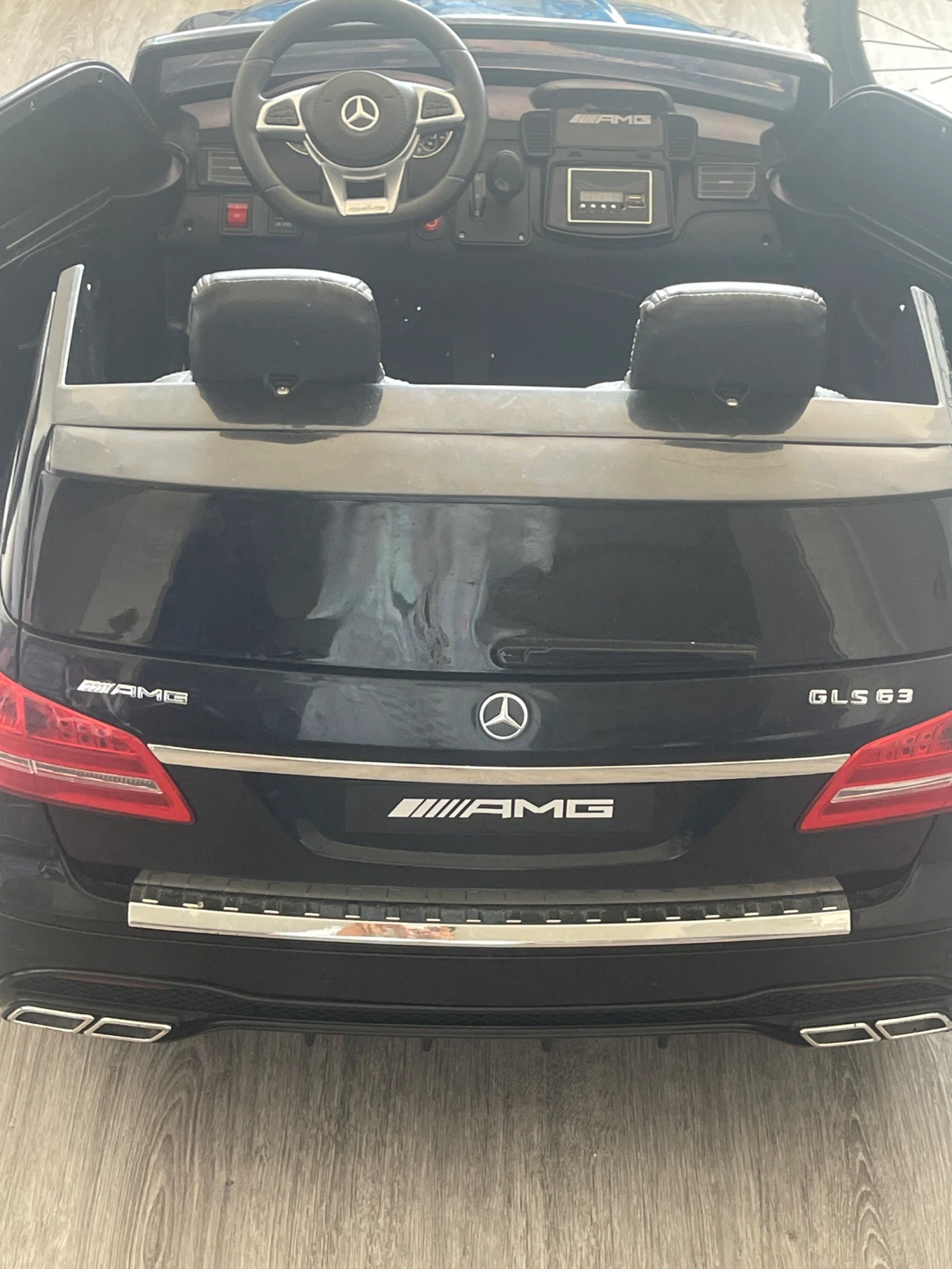 Mercedes-Benz GLS 63 Ride-On Toy Car - photo 2