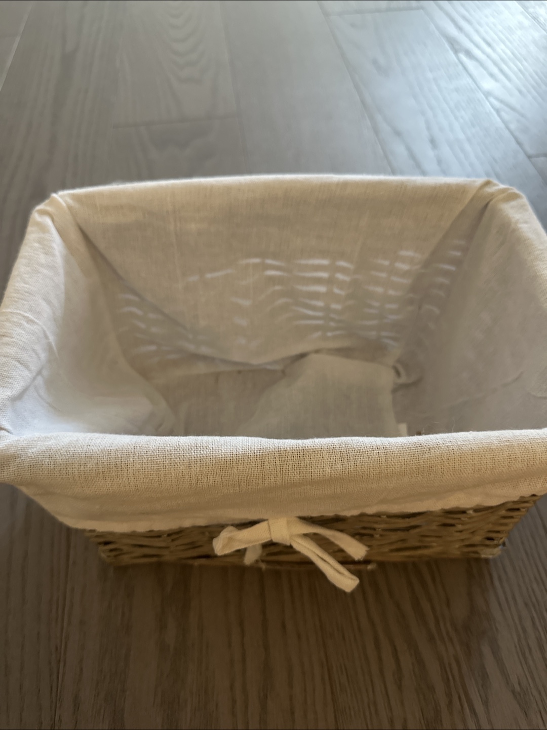 Woven Basket with Fabric Liner
