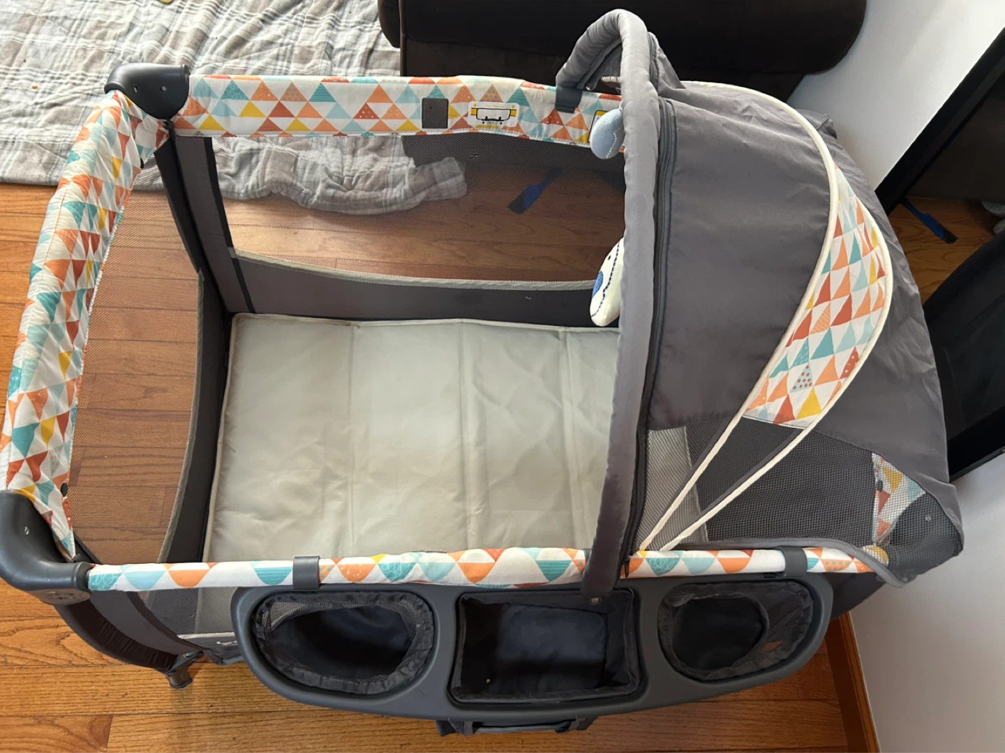 BABY JOY 4 en 1 Pack and Play. - photo 3