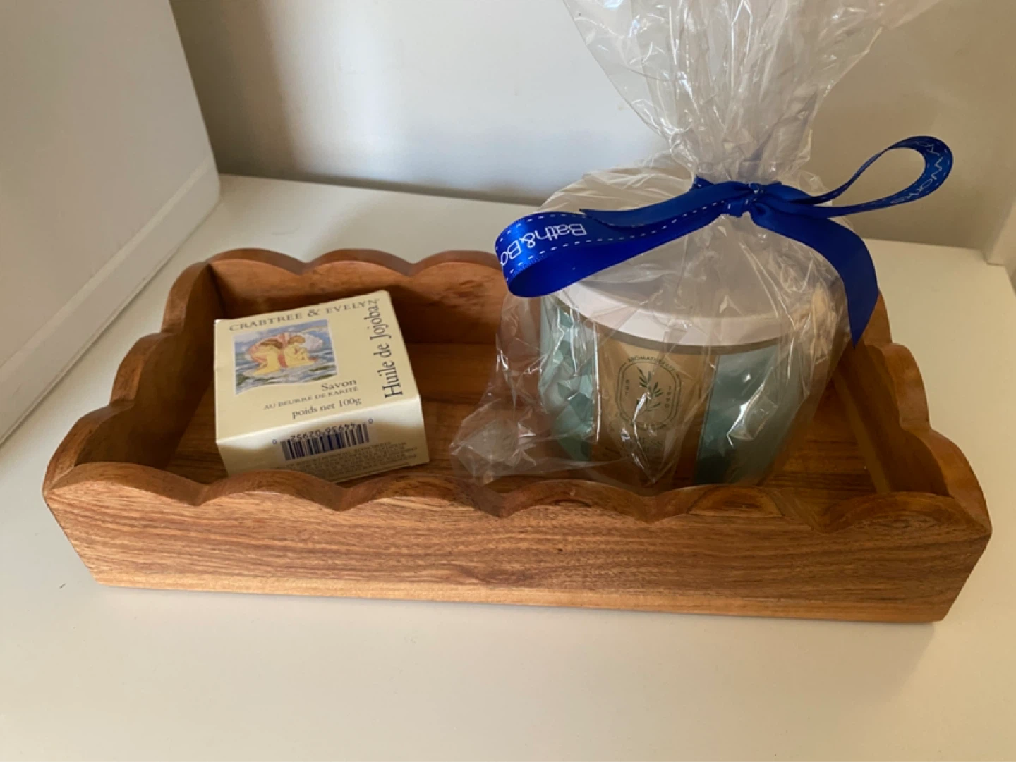 Candle+Soap in Wooden Tray