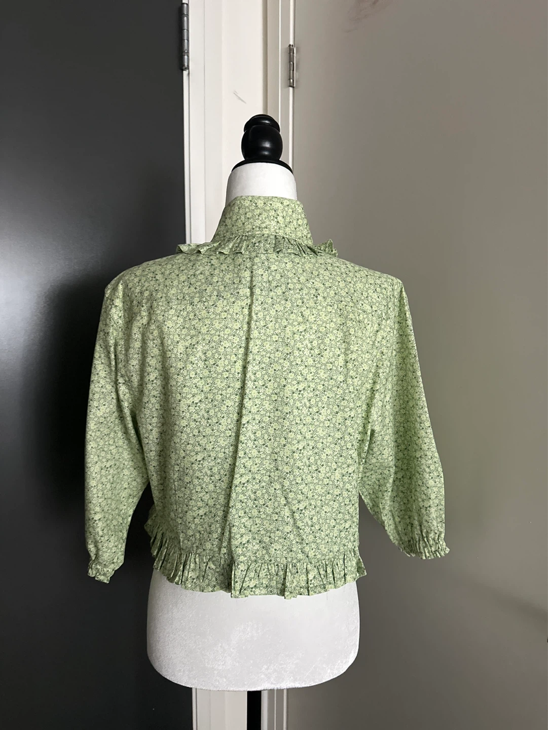 Upcycled Banana Republic shirt M - photo 2