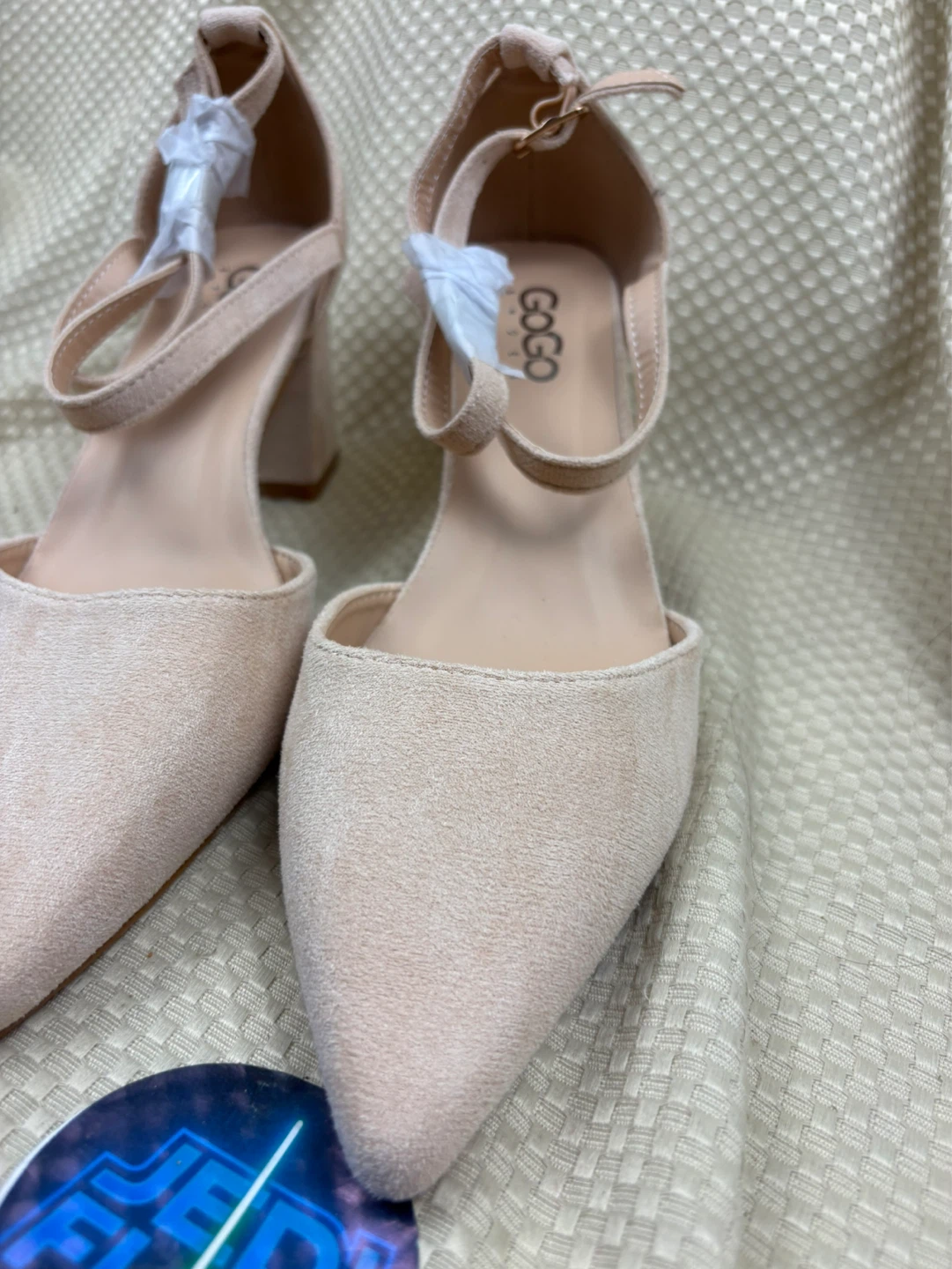GOGO Beige Suede Block Heel Pumps Women's Size 7 - photo 4