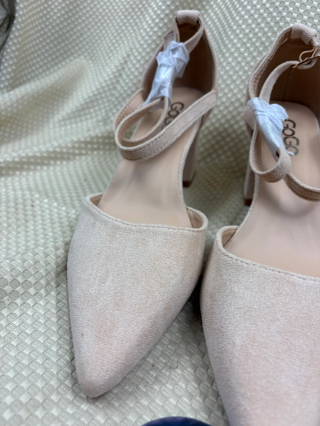 GOGO Beige Suede Block Heel Pumps Women's Size 7 - photo 2
