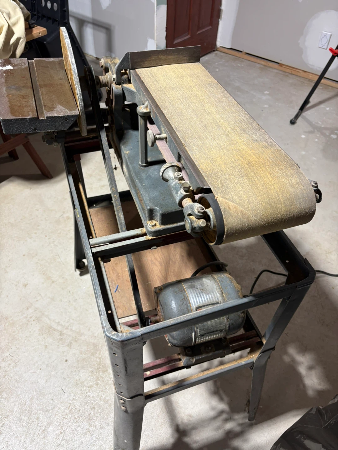 Craftsman Belt Disc Sander with 1/3 HP Motor - photo 2