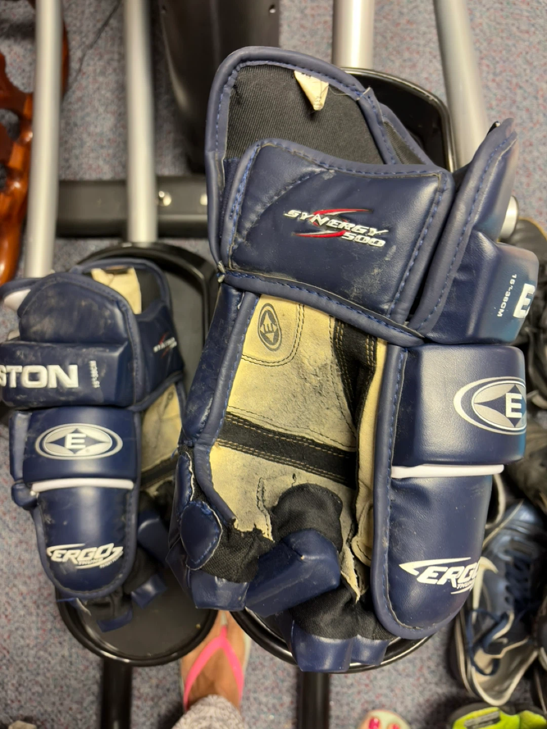 Easton Synergy 500 Hockey Gloves