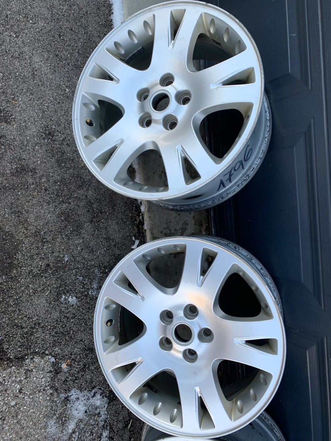Set of 4 Silver Alloy Wheels - photo 3