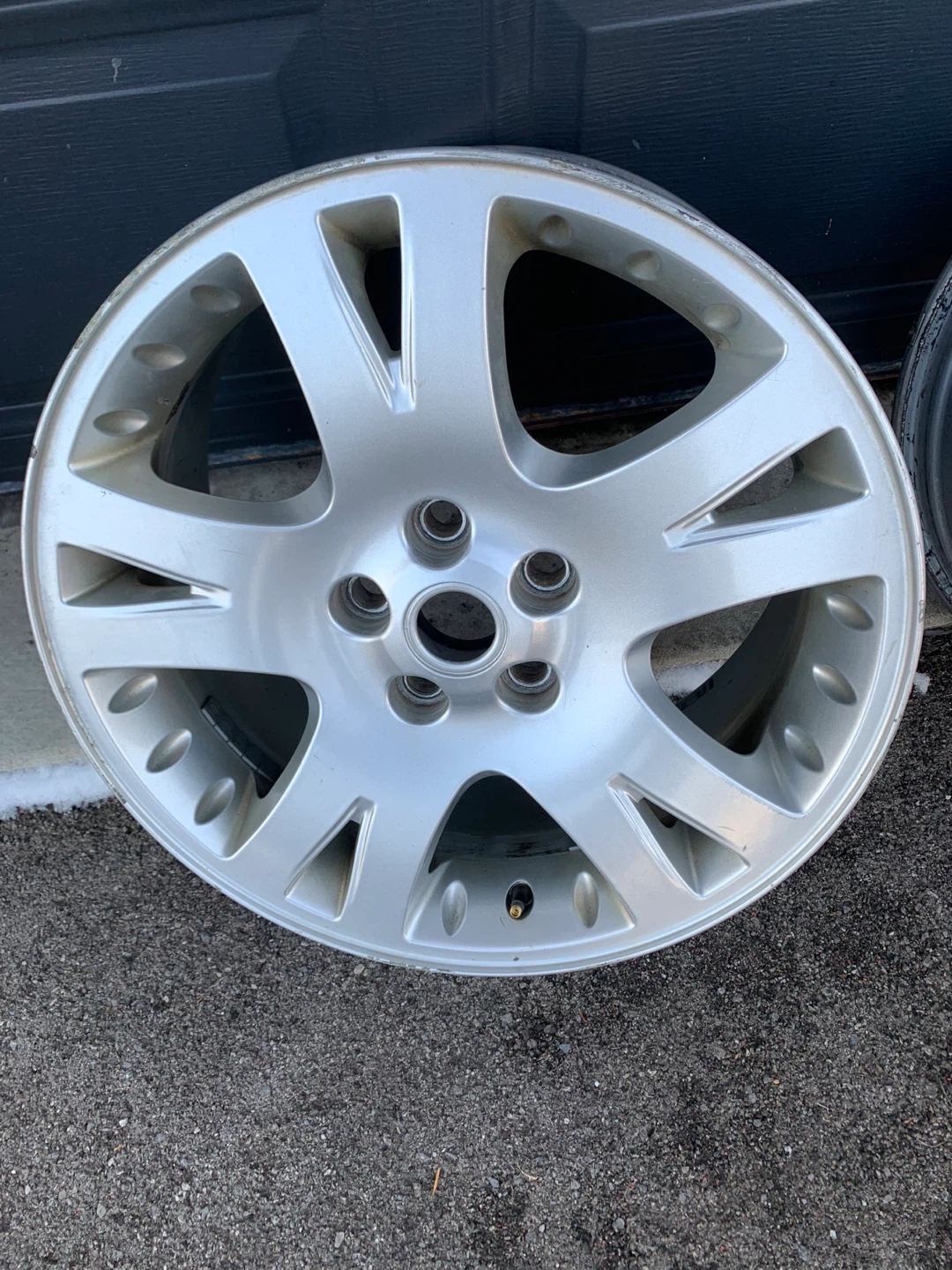 Set of 4 Silver Alloy Wheels - photo 4