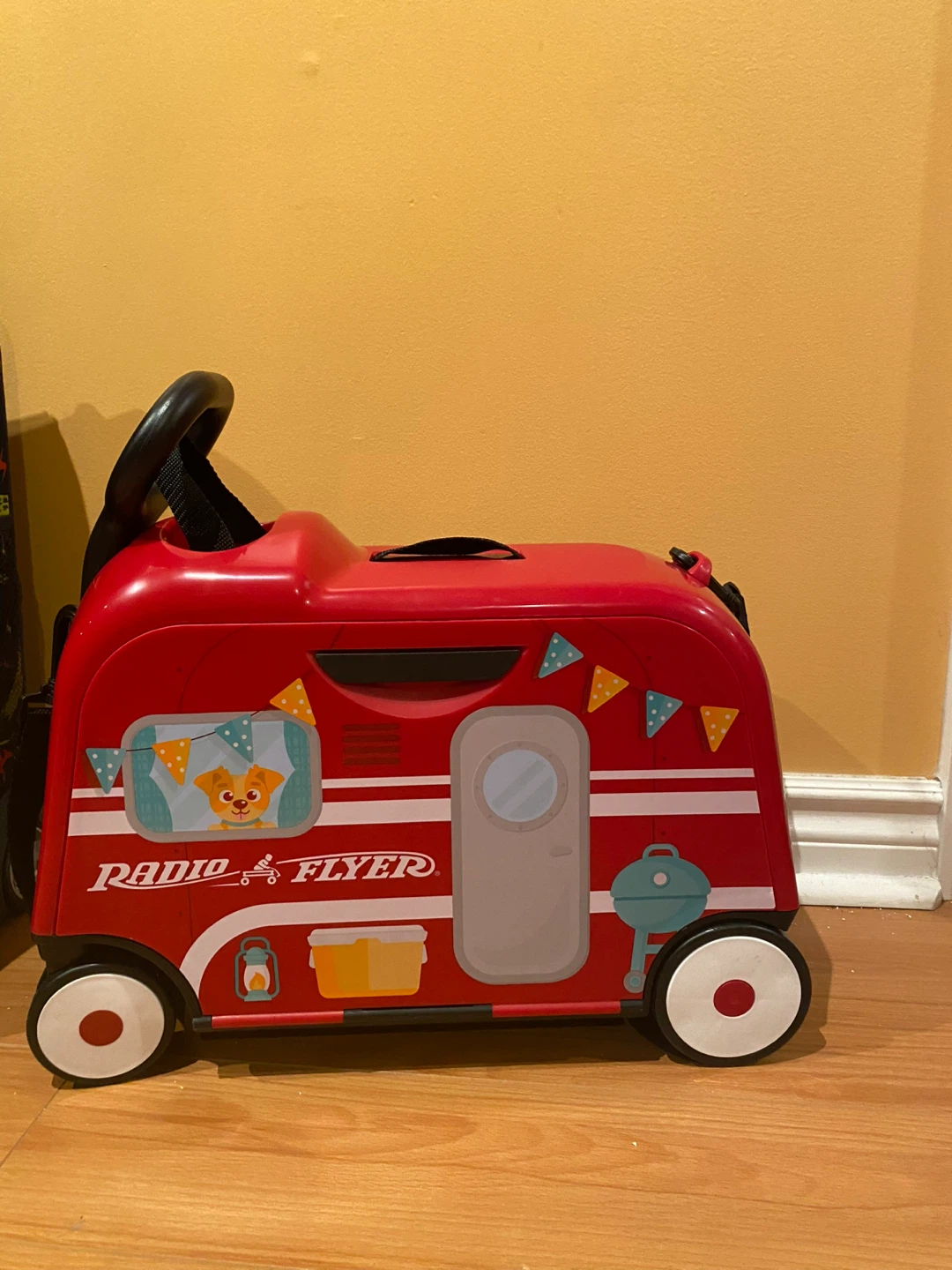 Radio Flyer Little Red Wagon