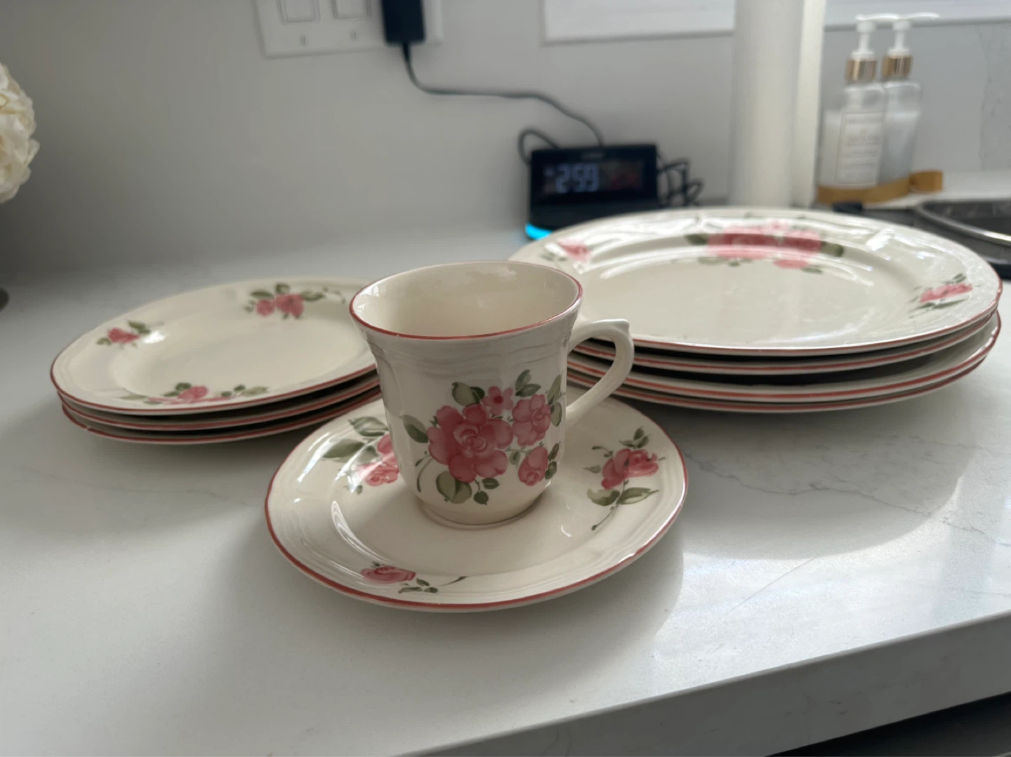 Floral Tea Cup and Saucer Set with Plates - photo 3